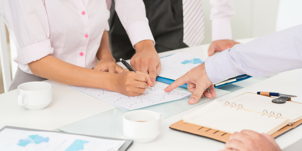 What the Data Says About Financial Services and Referral Marketing [Report]